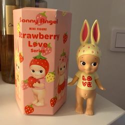 Sonny angel bunny strawberry love series