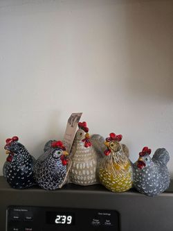 New Chicken Hens Tabletop Home Decor 16" W x 6" H