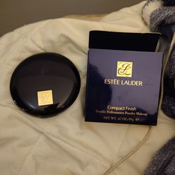 Estee Lauder compact finish double performance powder makeup