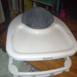 Joovy Spoon Baby Walker