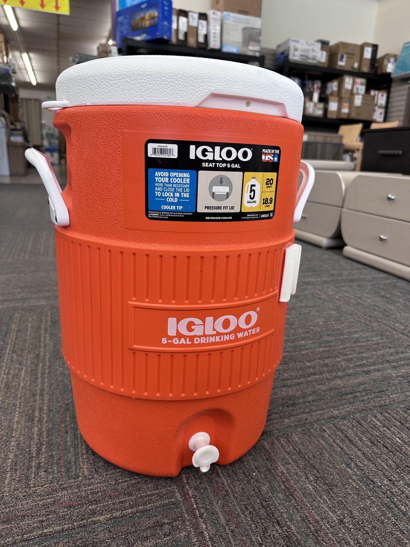 5 Gallon Heavy-Duty Polyethylene Beverage Cooler Jug, Orange, New