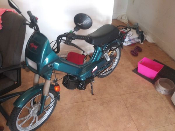 150 cc tomos gas scooter for Sale in Tampa, FL - OfferUp