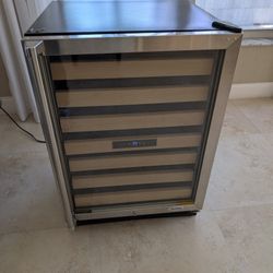 Vinotemp Wine Cellar Wine Cooler - 50 Bottle Capacity - VT-50SBW