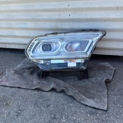 2021 to 2025 Dodge Durango Passenger Side Headlights OEM  Small Repair 