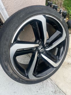 Single Honda Accord sport rim 19” oem ( one 1 wheel only )( Solamente Un 1 Rin )