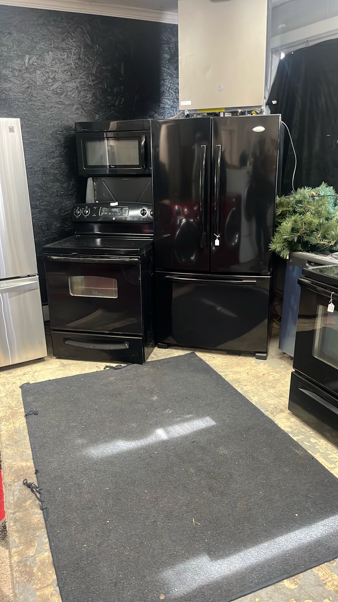 Refrigerator Stove Microwave