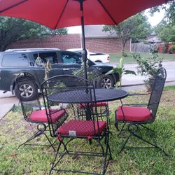 Iron Table Set 10pc Rocking Chair Good Condition New 