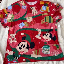 2024 Disney Parks Mickey Mouse and Friends Christmas Holiday T-Shirt Adult Large