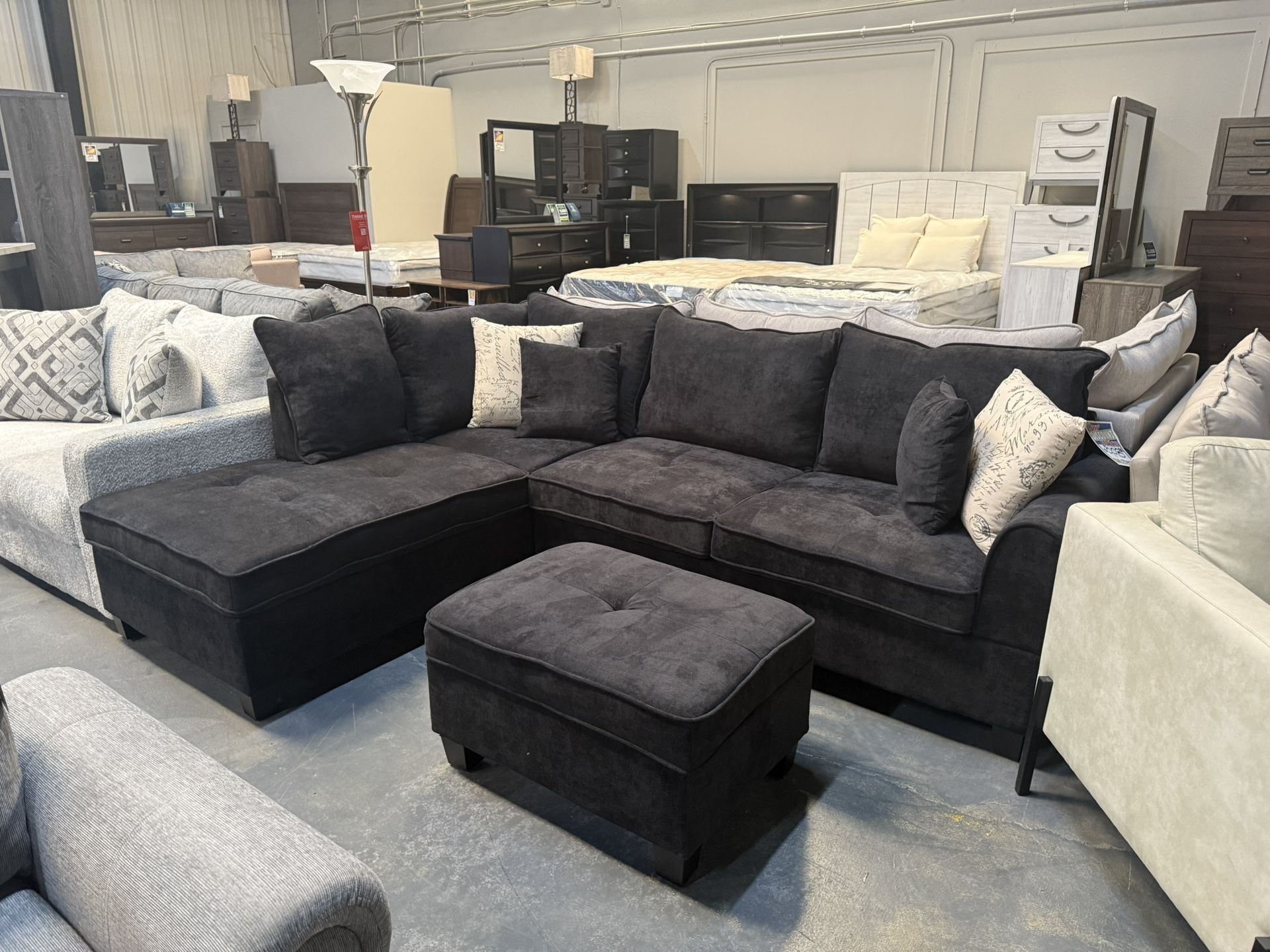 2pc Black Harmony Sectional w/ FREE Ottoman