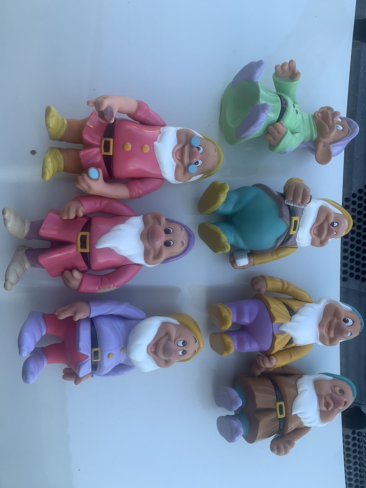 Collectable Snow White Figurines ( 7 Dwarves) 