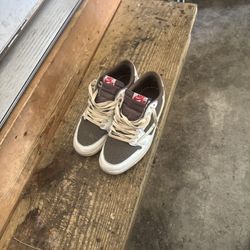 Jordan Travis Scott Reverse Mocha 1s
