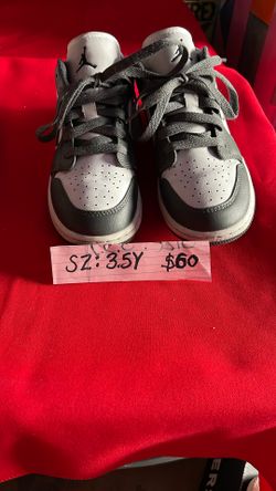 Like New  - Kids  Shoes  Air Jordan’s 1 Low