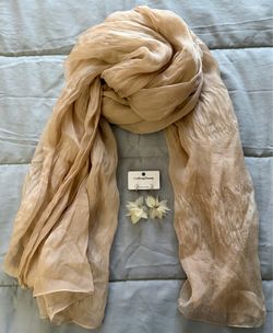 NEW Beige Scarf & Floral Earrings Set