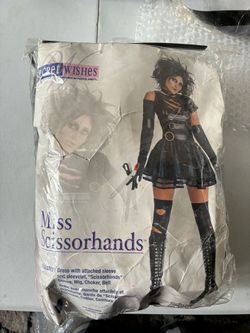 Miss Scissorhands