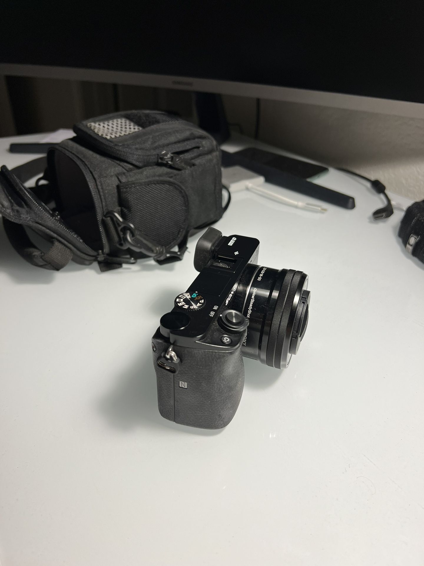 Sony A6000 - Barely Used 