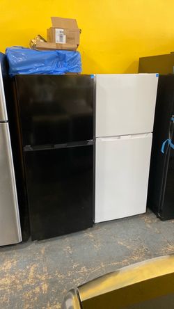 Refrigerador pequeño de 24” deposito $50