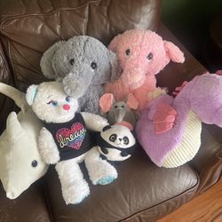 Assorted Plush Toys/Stuffed Animals
