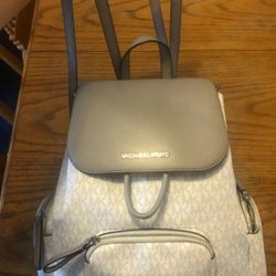 Large Size Micheal Kors Leather Backpack Grey / White MK Print Used Excellent Condition 