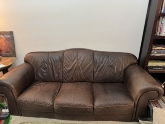 Ethan Allen Distressed Leather Couch Tustin
