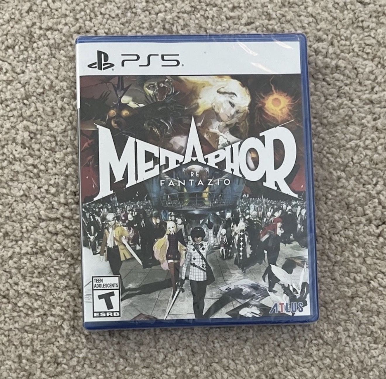 Polaroid Essentials Box: Film Camera with Automatic Focus & Polaroid 600 Format