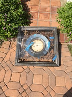 Clock picture frame