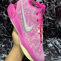 Nike LeBron 21 “The World Is Yours” Pink Oyster – Size 10 – Used