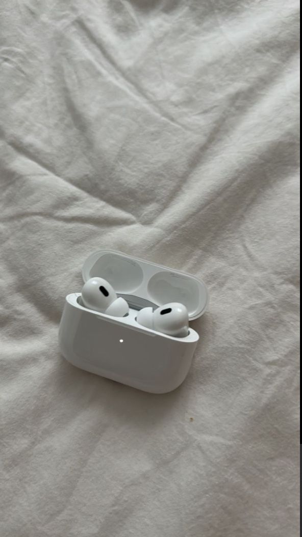 Airpods 4’s