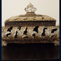 Keepsake Box Decor