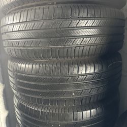 Set Of Michelin Tires 🛞 Sizes 225/65/17