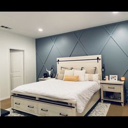 Farmhouse King Bed Frame + 2 Nightstands + 2 Lights 