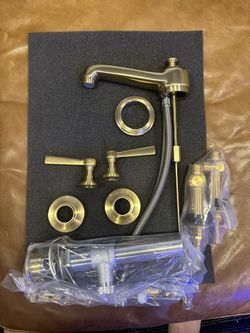 RH Wide Spread Lavatory Faucet