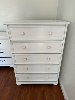 Dresser 5 Drawers