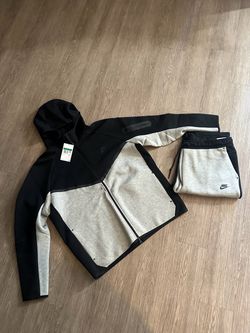 Nike Tech