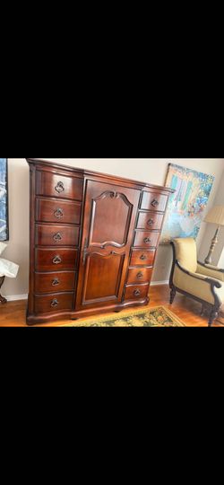 THOMASVILLE MEDIA/DOOR CHEST