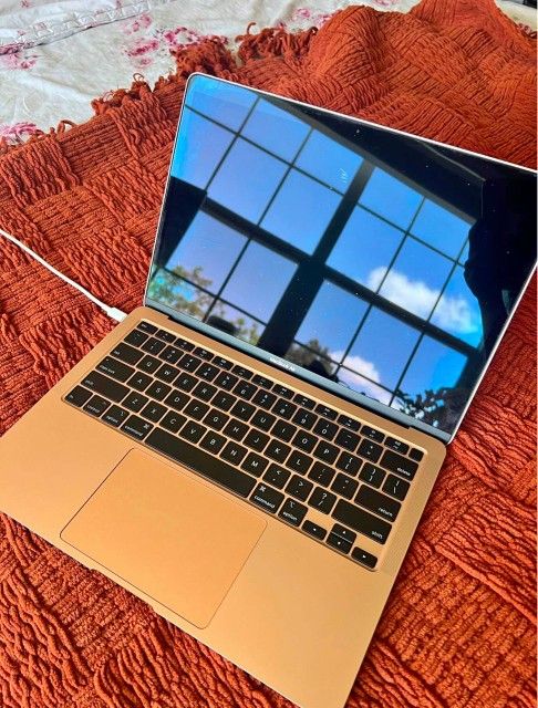 MacBook Pro 13-inch