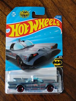 Hot Wheels Batmobile