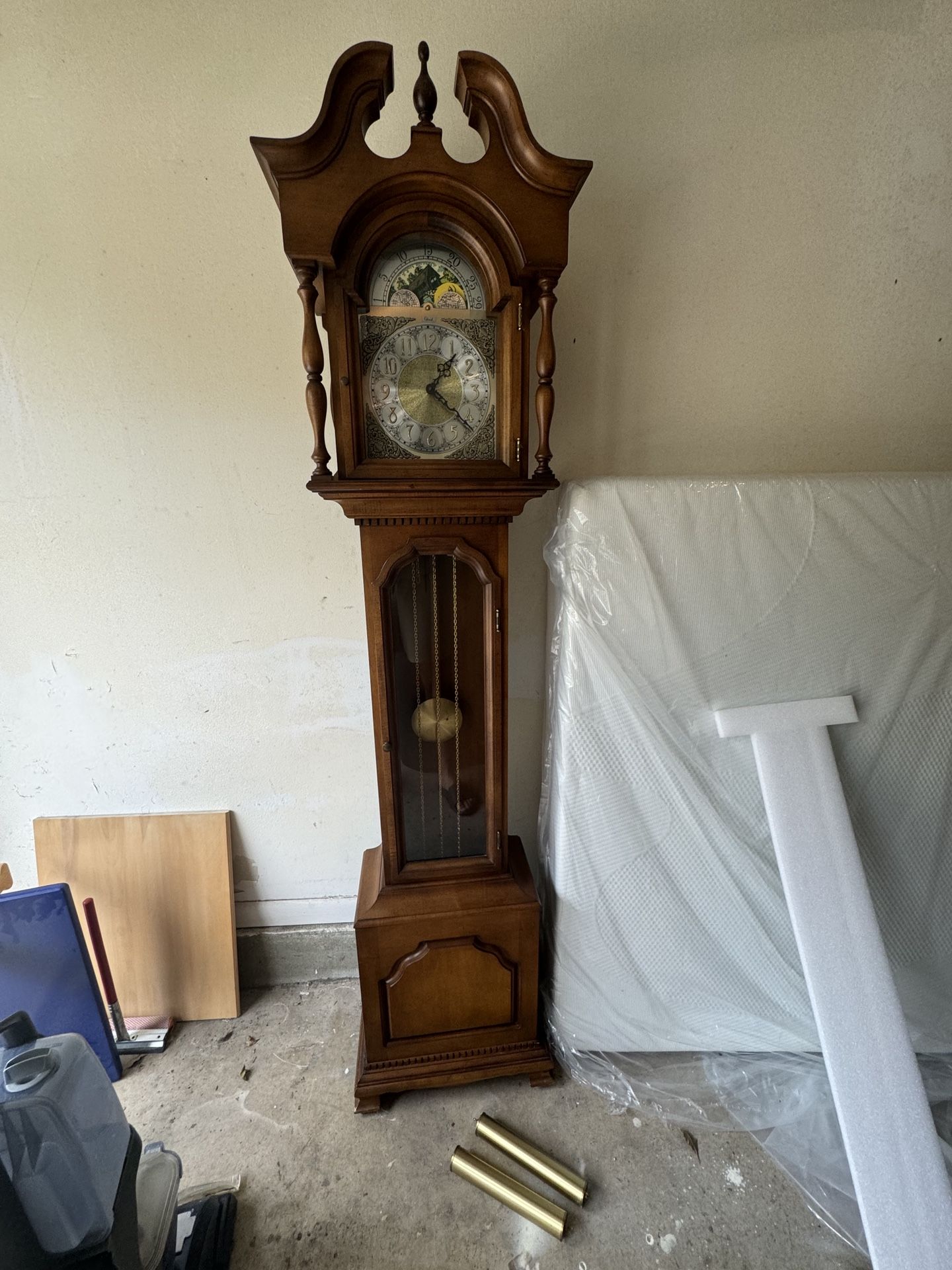 Wooden Floor Clock / Grandfather Clock