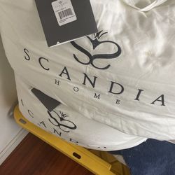 Medium Comforter