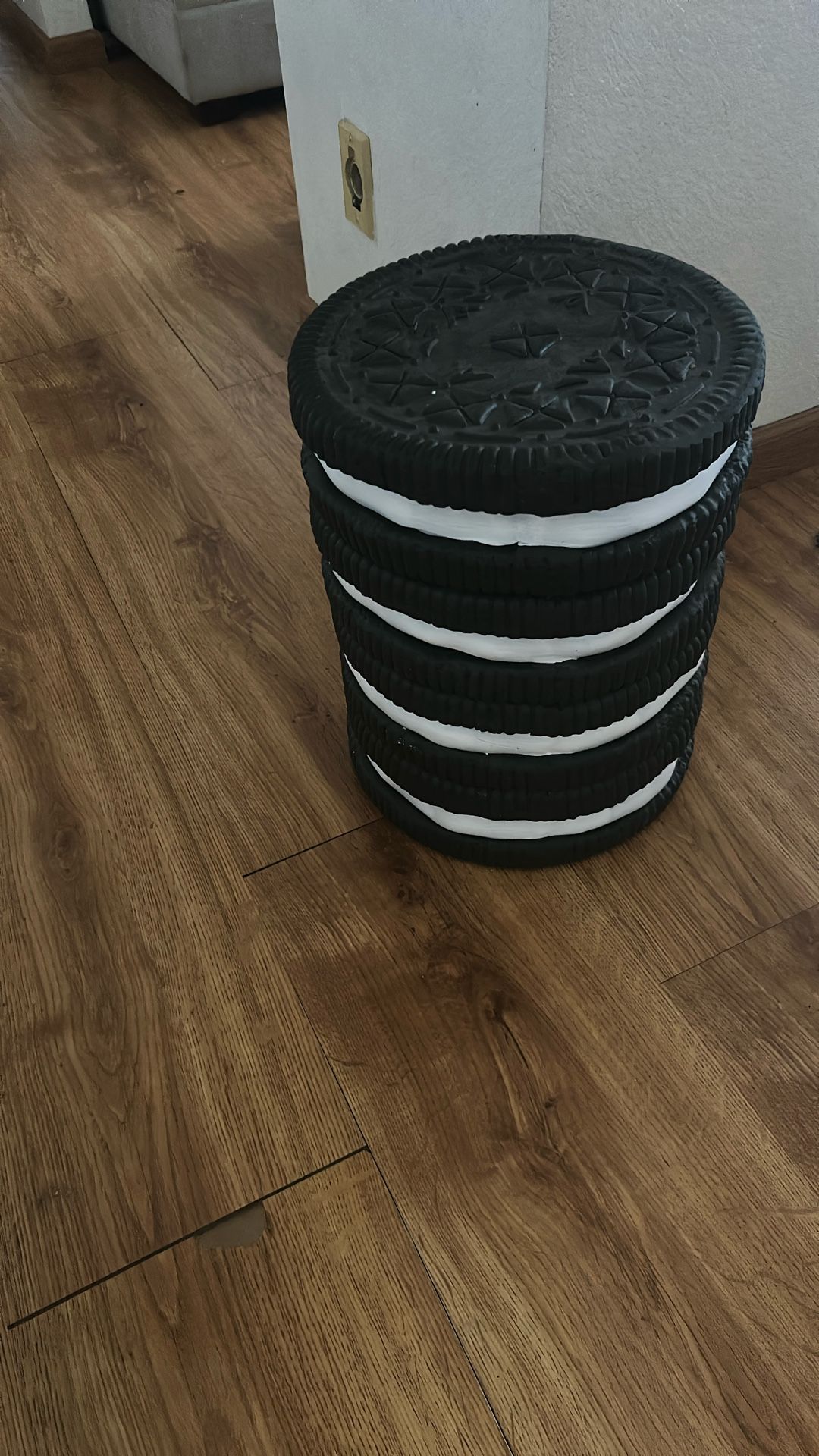 Oreo Stool