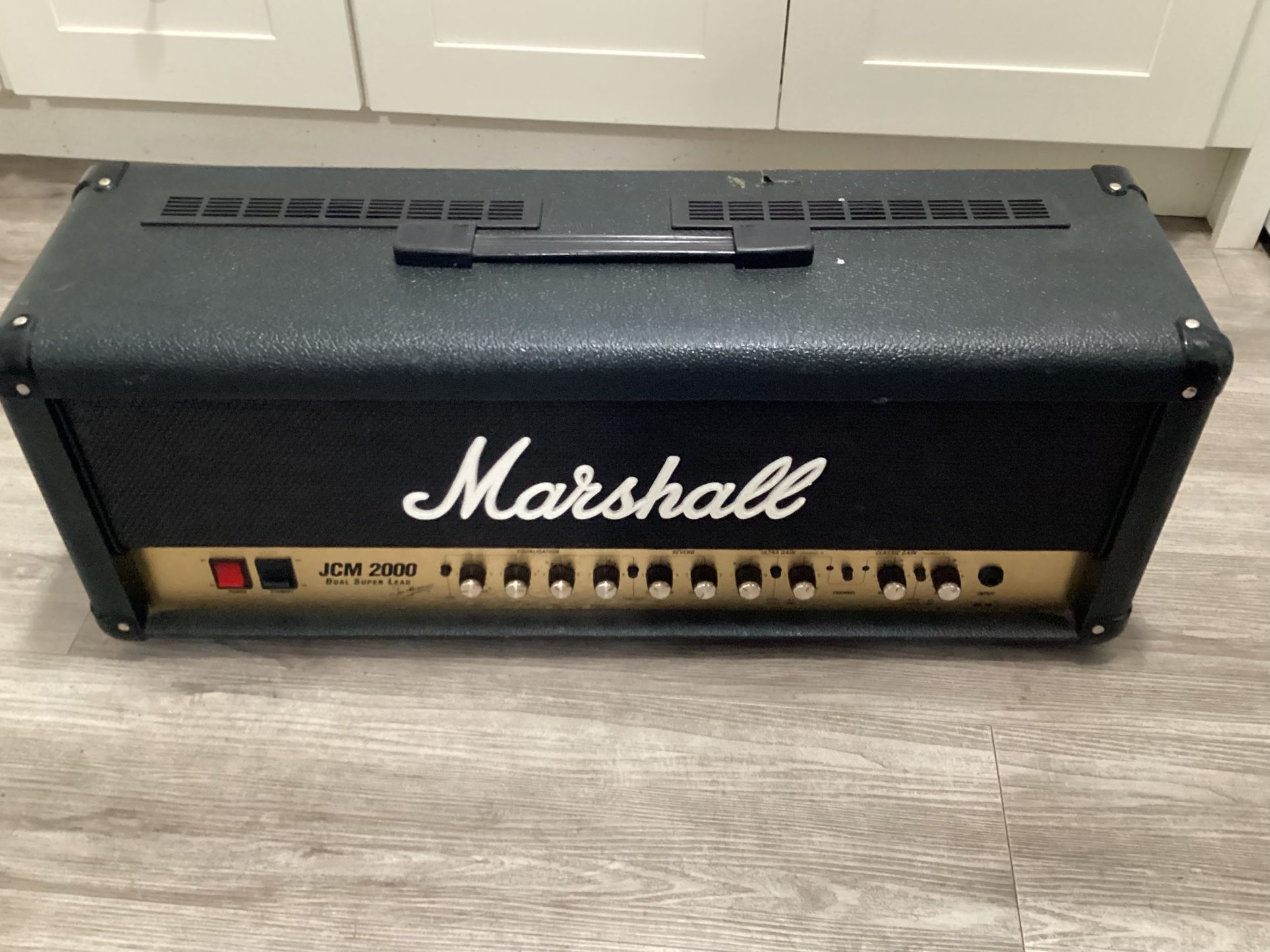 Marshall JCM 2000
