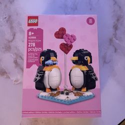 Lego Penguins In Love