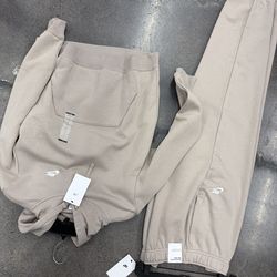 Woman’s nike set Large