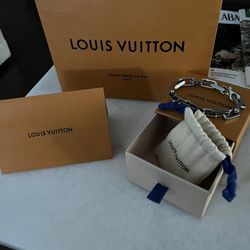 LV Charm Bracelet for Sale in Helena, AL - OfferUp