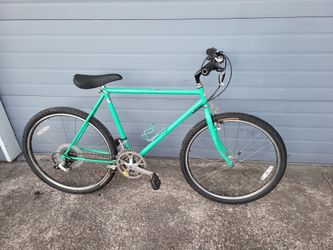 18" Specialized Rock Hopper 18 Speed All Terrain Bike