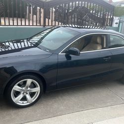 SELLING A2014 AUDI A5 AUTOMATIC  PREMIUM PLUS 64.000 KM