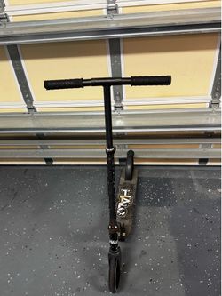 Halo Stunt/Kick Scooter – Good Condition