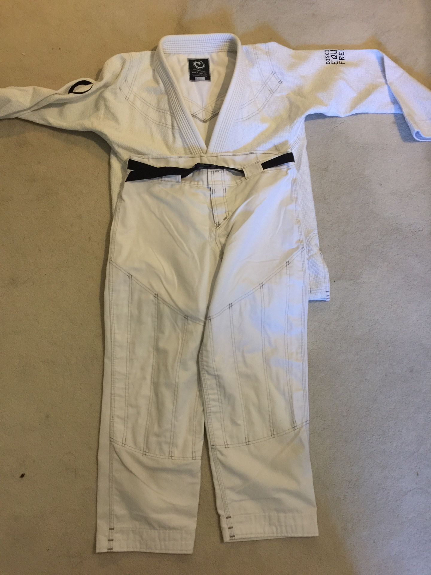 Like New White origin Bjj jiu jitsu gi kimono - size A2