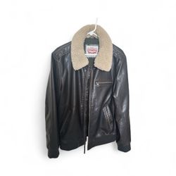 ***NEW MEN LEVI'S FAUX LEATHER SHERPA COLLAR AVIATOR BOMBER JACKET WITH TAG **?