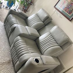 Dual Power Reclining Loveseat w/ LEDs