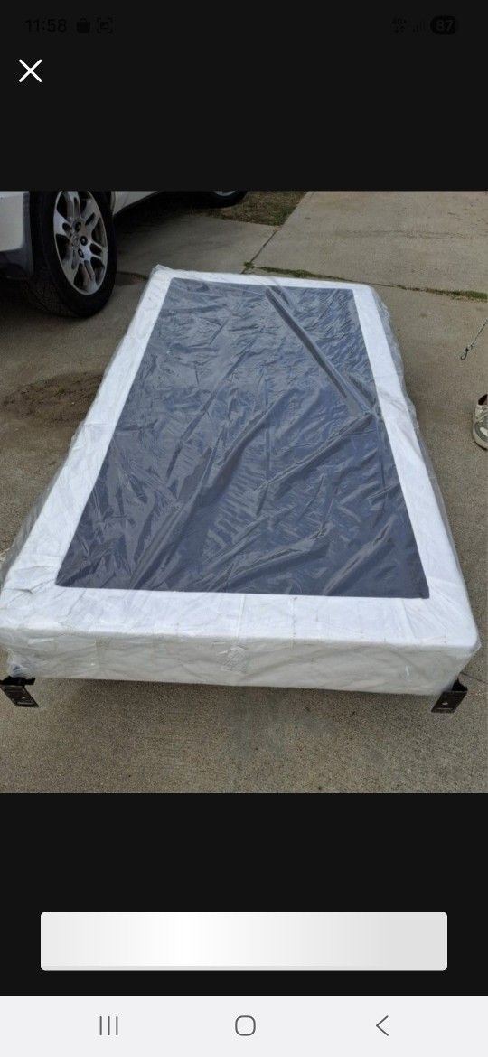 TWIN BOX SPRING EXCELLENT CONDITION
